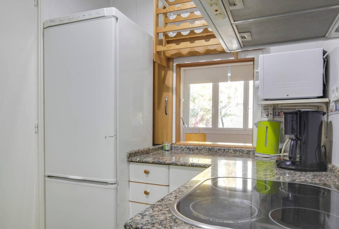 Cozy 2 Bedroom Next To Arc De Triomf Barcelona Exterior photo