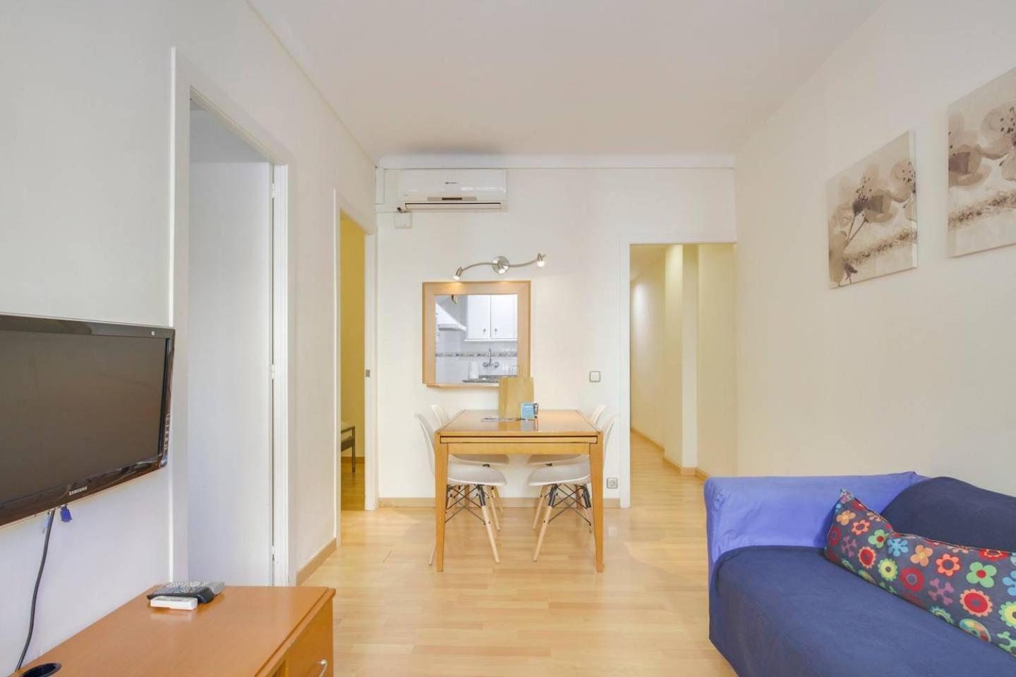 Cozy 2 Bedroom Next To Arc De Triomf Barcelona Exterior photo